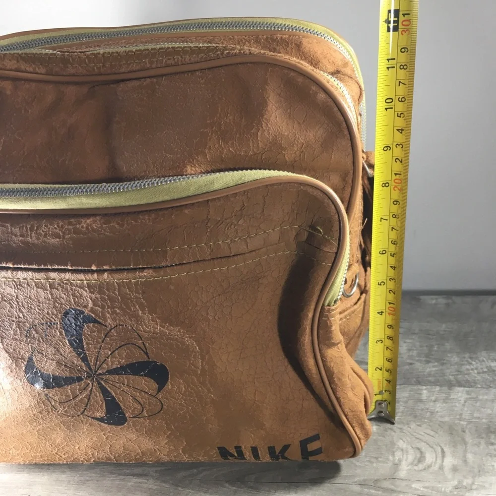Vintage Nike Pinwheel Faux Leather Bag Duffle Travel Overnight Weekender Gym